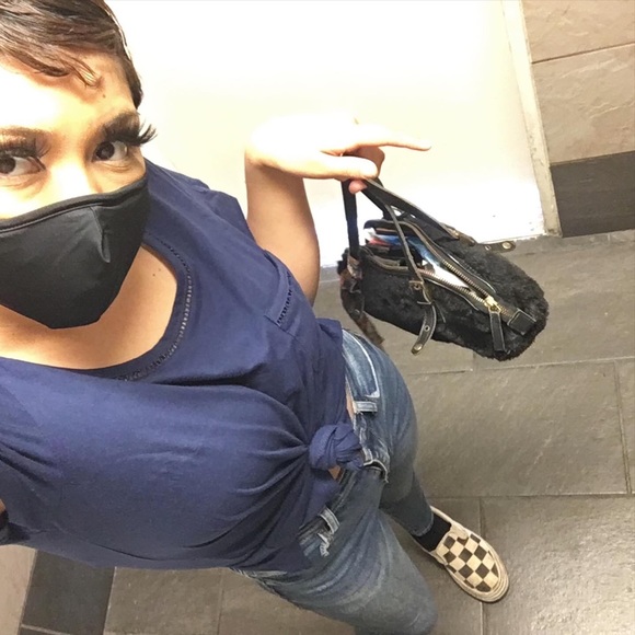 Meet your Posher, Alexia ❁◕ ‿ ◕❁ - Picture 3 of 4